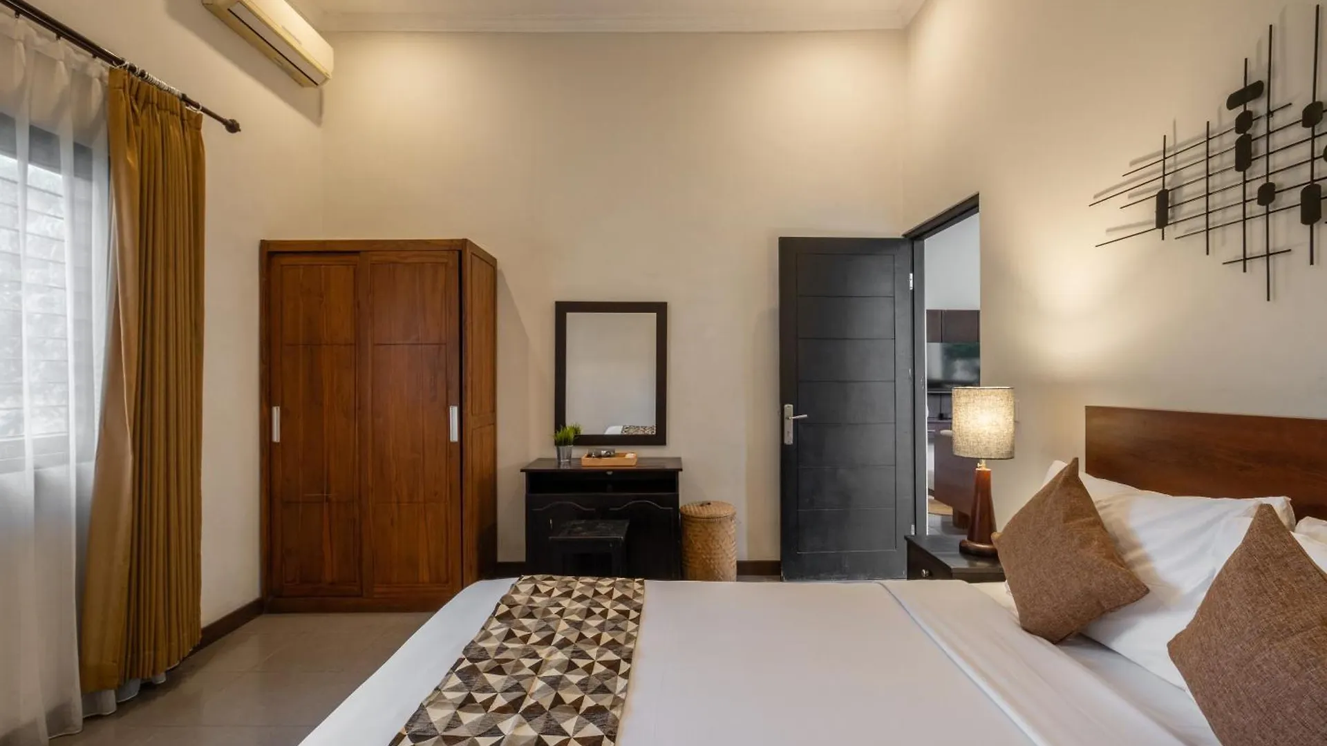 Kisaraa Villa Kerobokan  Kerobokan (Bali)