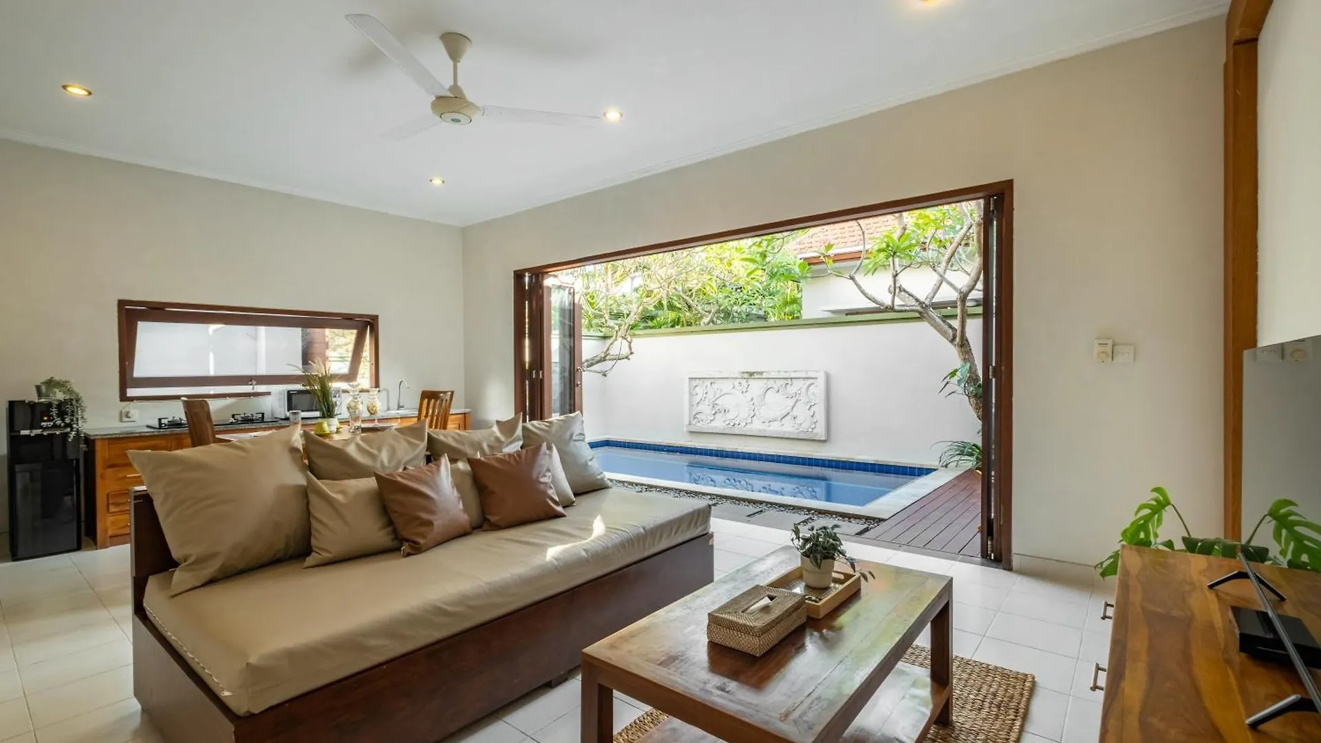 Kisaraa Villa Kerobokan