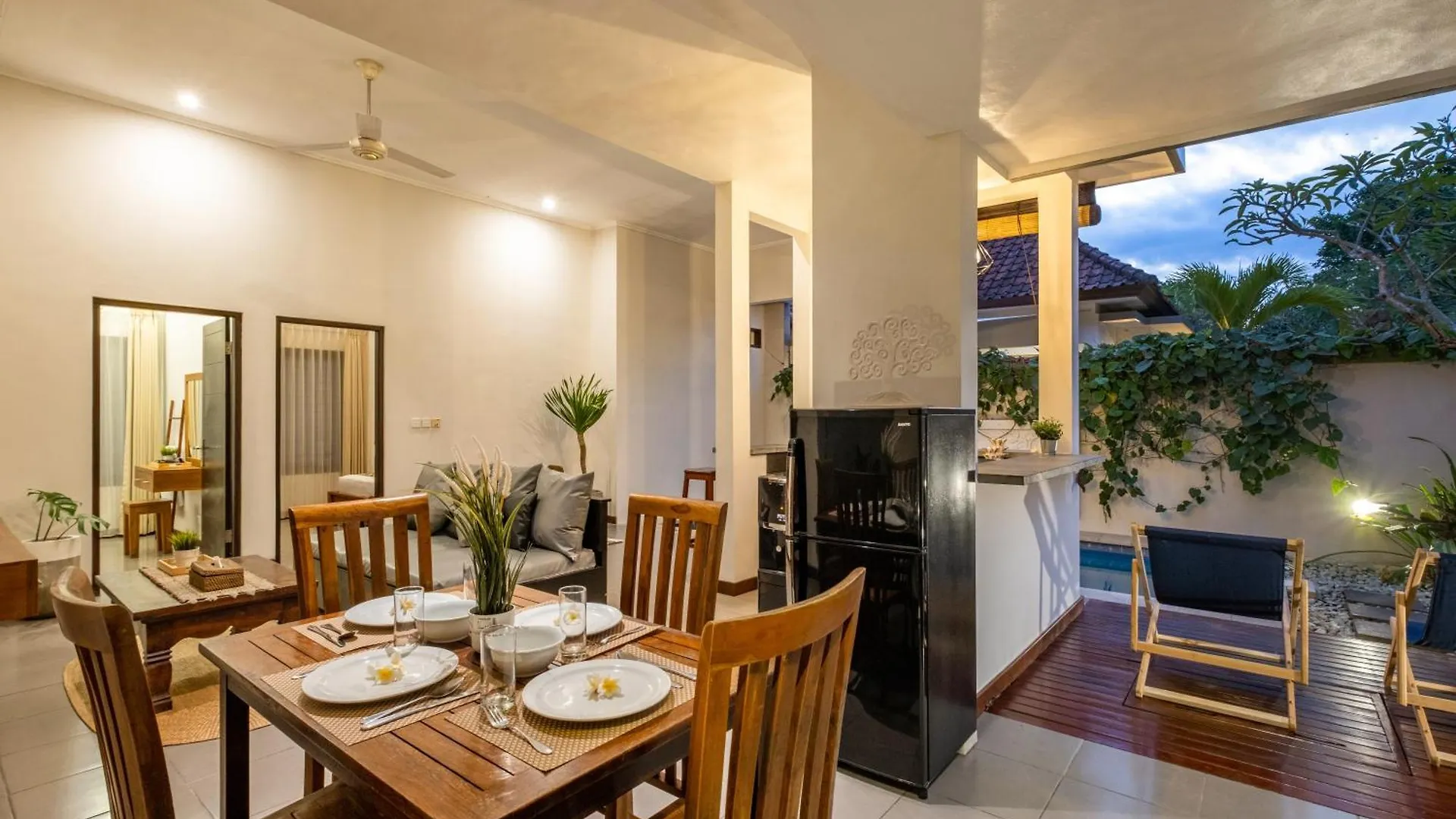 Kisaraa Villa Kerobokan   Kerobokan (Bali)