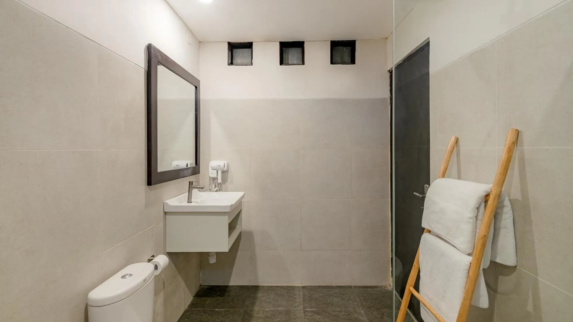 Kisaraa Villa Kerobokan   Kerobokan (Bali)