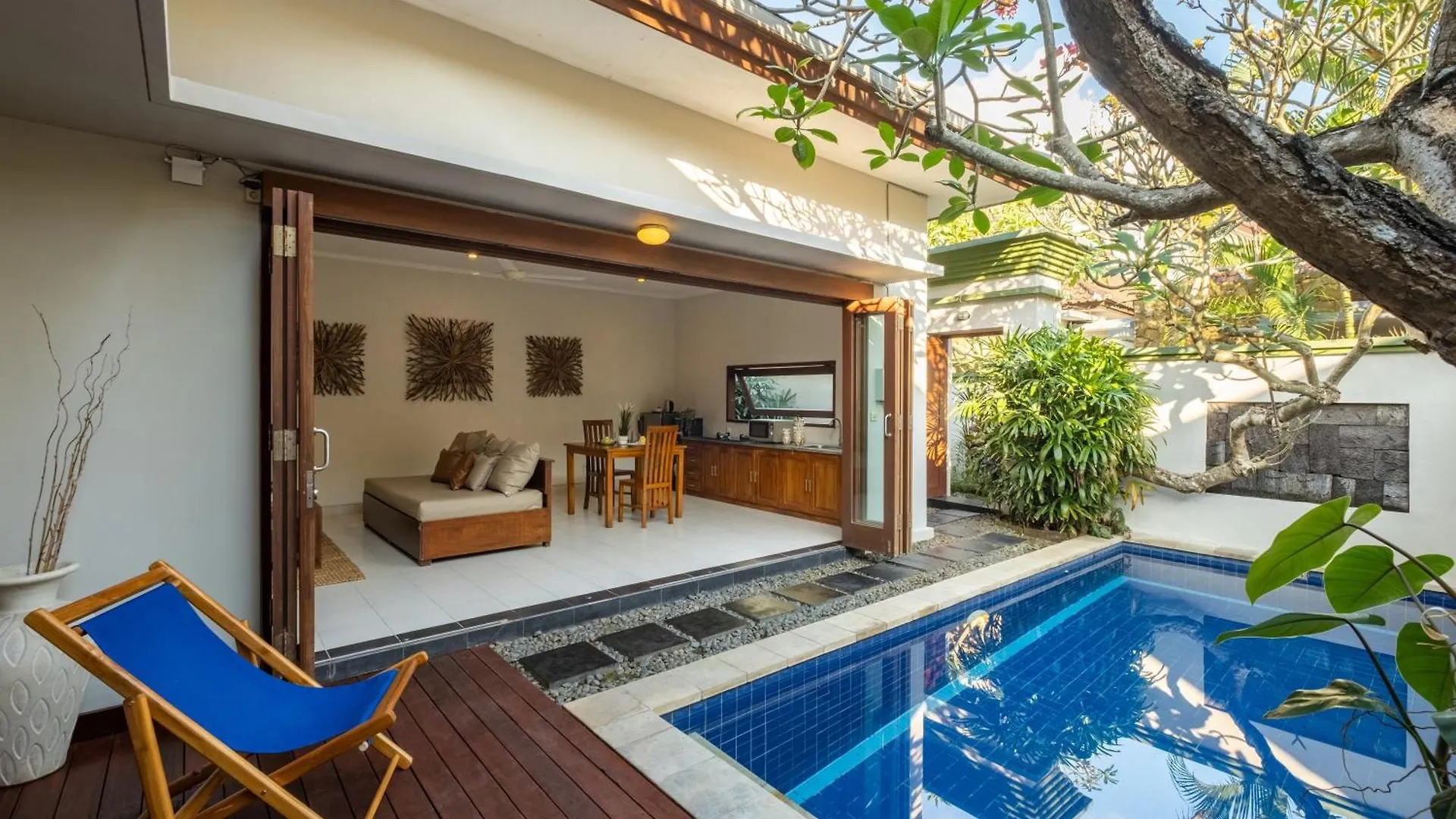 Kisaraa Villa Kerobokan  Kerobokan (Bali)