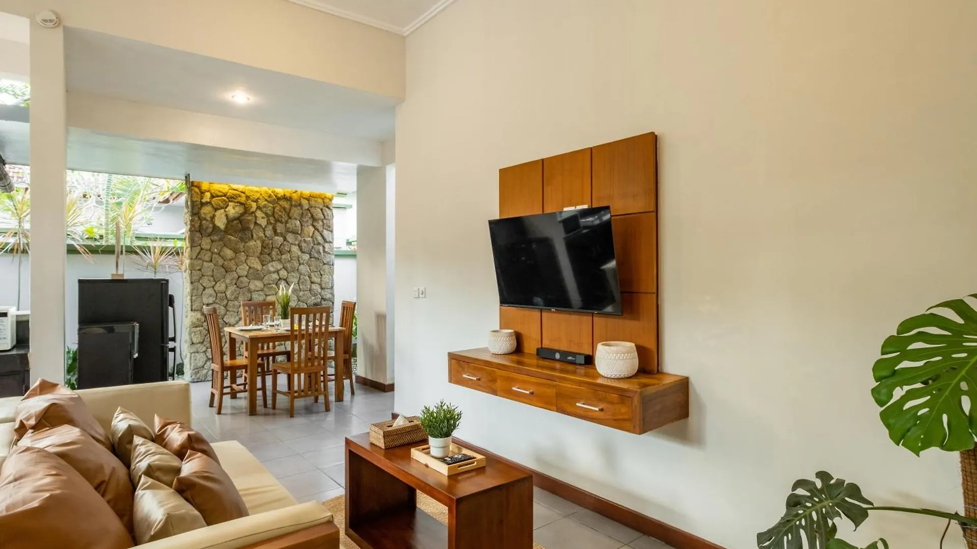 Kisaraa Villa Kerobokan  Indonesia