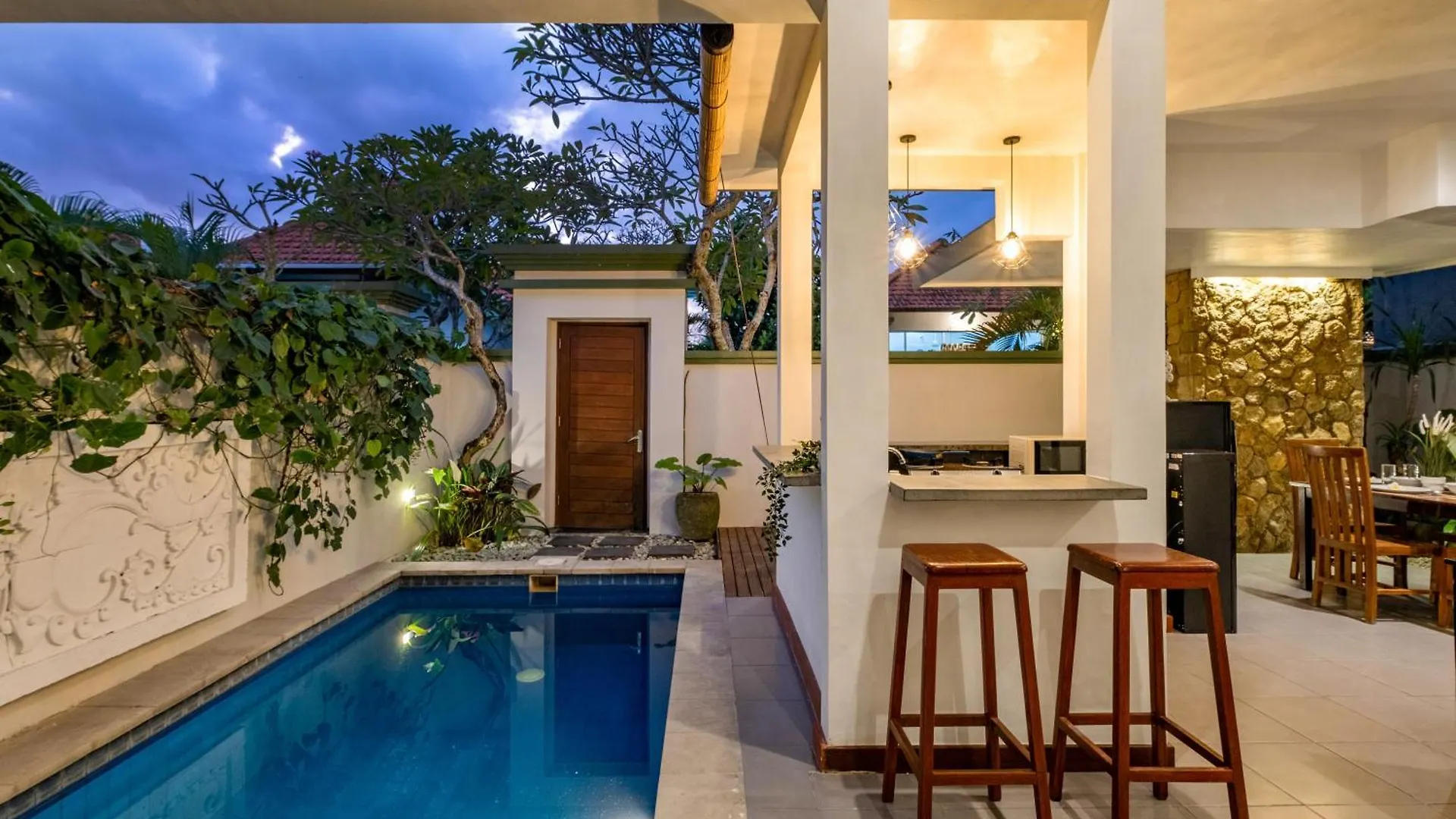 Kisaraa Villa Kerobokan  Indonesia