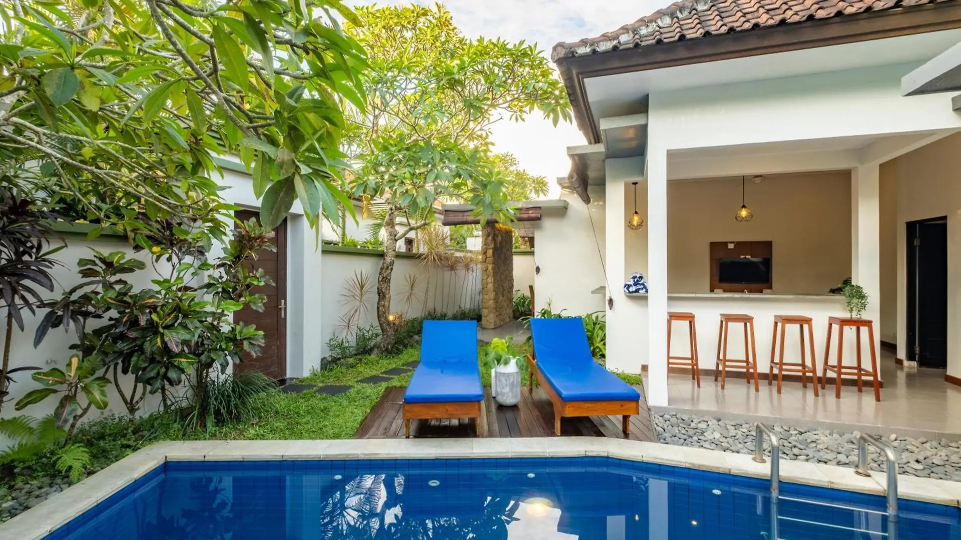 Kisaraa Villa Kerobokan  Indonesia