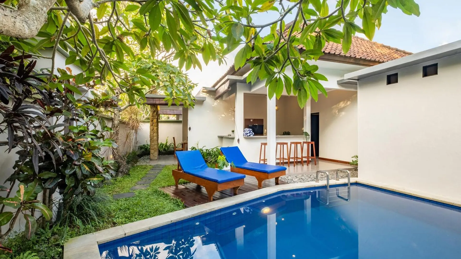 Kisaraa Villa Kerobokan   Kerobokan (Bali)